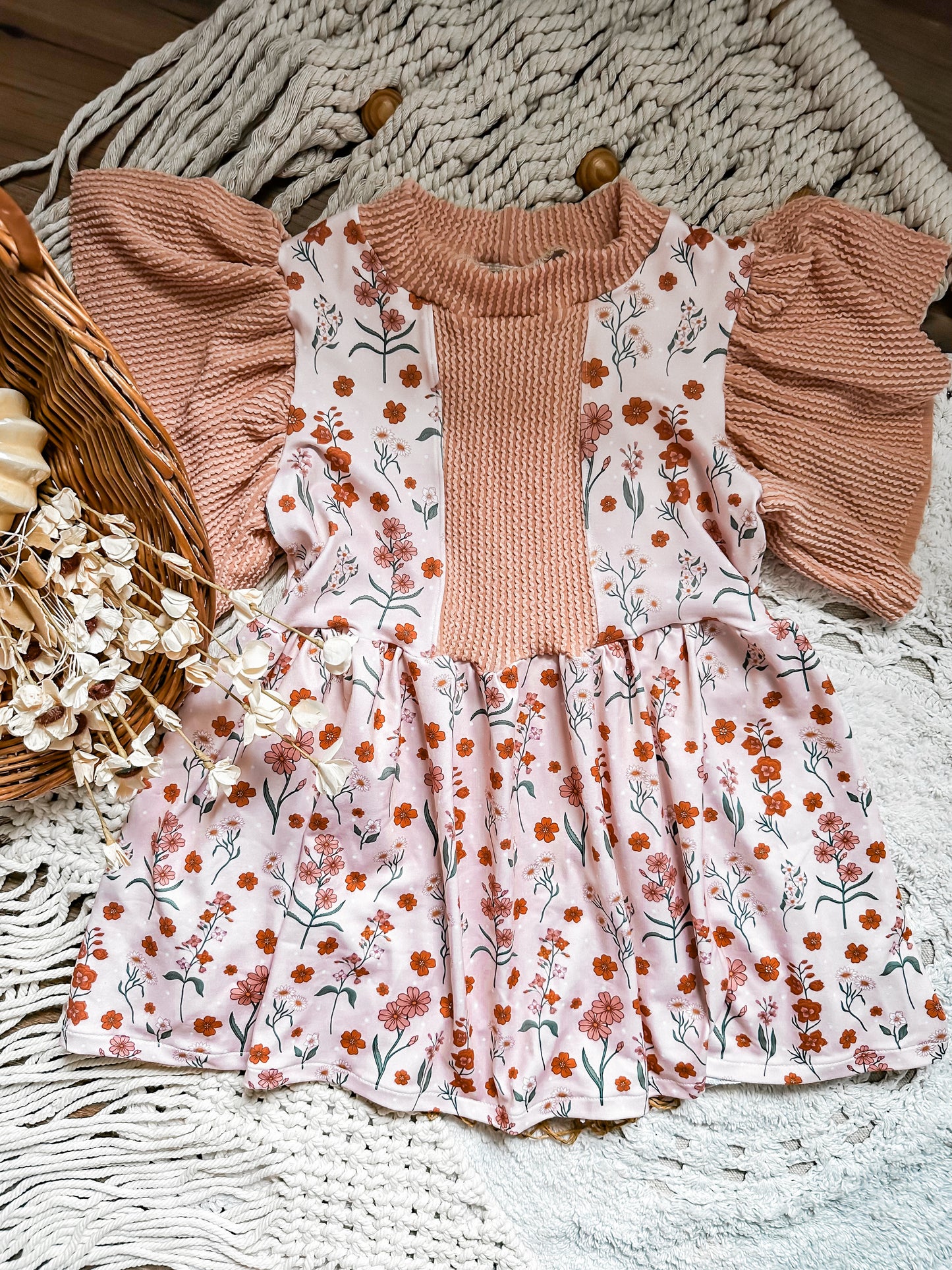 Autumn laughs in Flowers