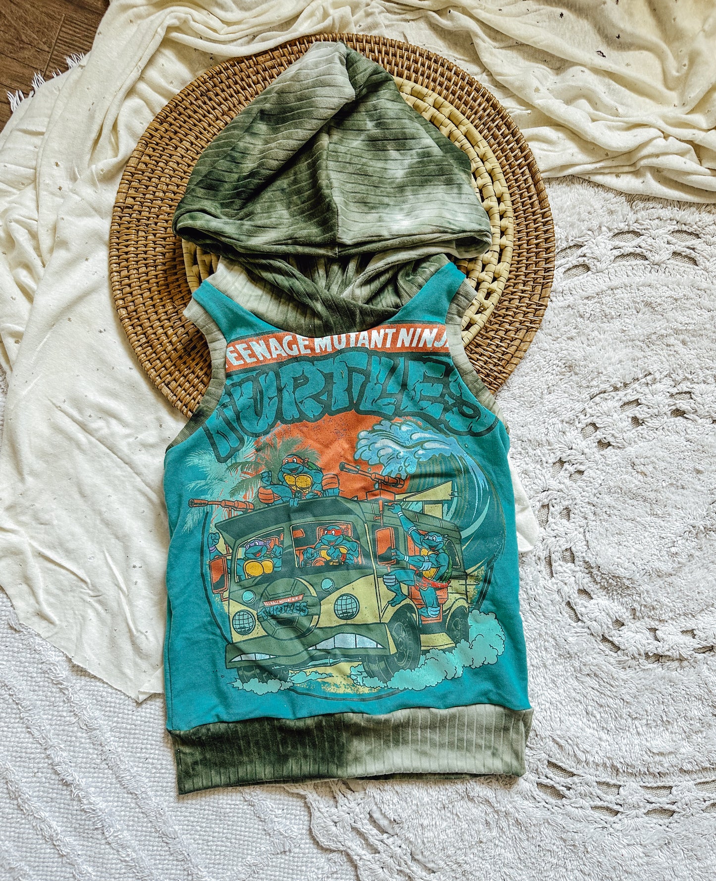 5T Bailey Hooded tank