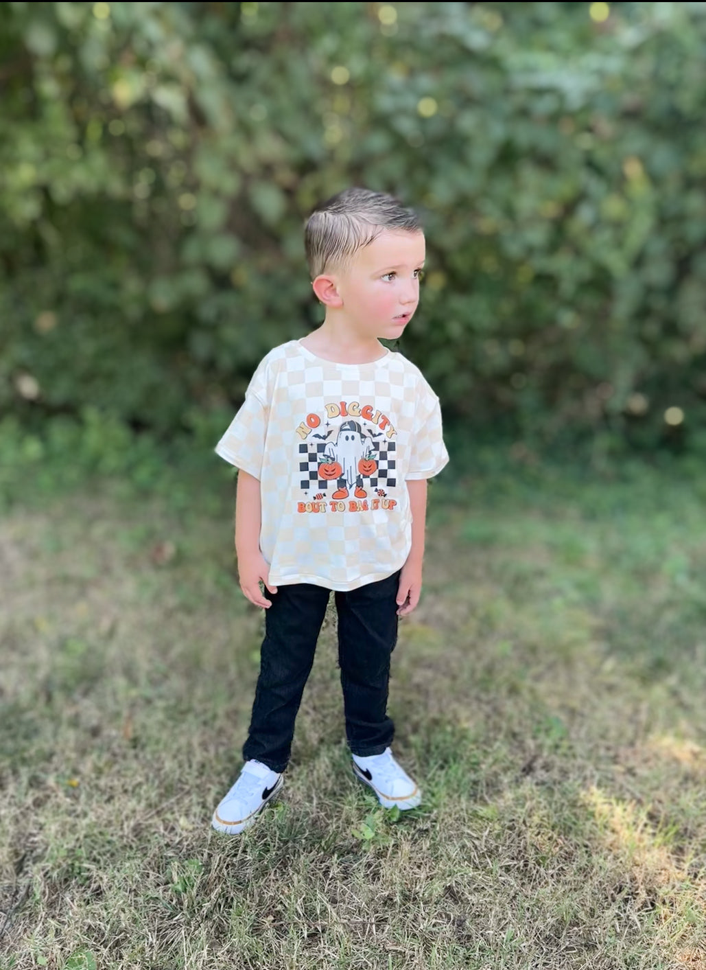 Bout To Bag it Up on tan check